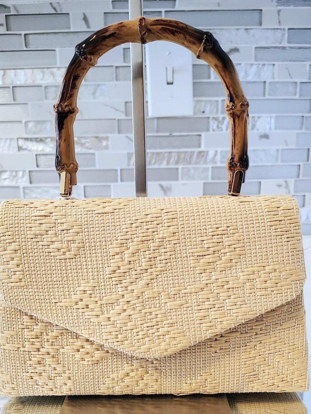 NWT Tommy Bahama Raffia Top Handle Purse w/ Bamboo Like Handle - Picture 3 of 14